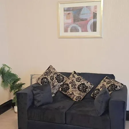 Spacious 3 Bed 2 Baths Free Wifi Location Дом отдыха Мидлсбро