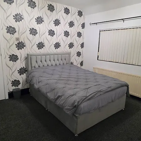 Spacious 3 Bed 2 Baths Free Wifi Location Дом отдыха