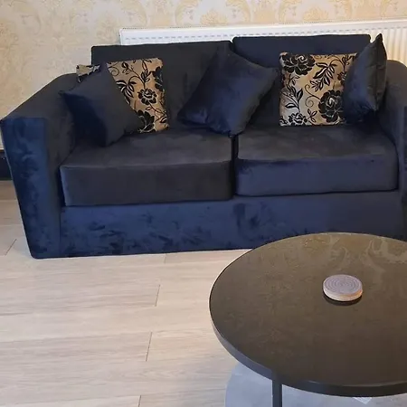 Spacious 3 Bed 2 Baths Free Wifi Location * Мидлсбро